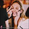 ☇.ᵗʰᵉ̣ṃ̣ẹ̣ṛ̣ṃ̣ạ̣ịḍ❀ƨɘilɟ.ϟ;. Fiind asaltată de cei doi, îi privește pe rând neștiind inițial