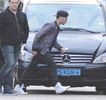 — 　Pentru a produce o rapidă ridicare de pe aceasta, întorcându-se ulterior pe călcâie,
