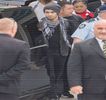 — 　Faptului că în aproximativ o oră se dovedea a fi aşteptat la respectiva adresă, deja