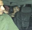 — 　Buzele şi le presează în mod cert peste ale blondei odată ce contactul dorit de către