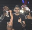 — 　După o analiză rapidă o raftului pe care se aflau alte perechi proprii, uzuale. Revendică