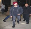 — Deşi privirea sa rămâne fixată asupra chipului ei, încetul cu încetul sprâncenele i se