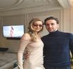 —  E doar o prietenă de-a ta, pentru că nu te cred. Te-am văzut în seara asta cum aţi ieşit