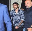 — Cel al iubitei sale, trezindu-se deci cu aceasta în propria poală. Odată ce mersul braţelor