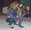 — Manifestată în aceeaşi manieră; sărături multiple şi treptate până ce şi corpul său urcă,