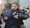 — Aşadar, câteva secunde se dovedesc a-i fi suficiente cât pentru a se ridica, nu înainte însă