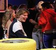 ― Preia o grimasă șocată, ducându-și mâna peste obrazul agresat, iar dacă replica Reinei