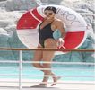 —  Principale erau Josephine şi Travis, doi amici care în mintea sa mereu i-a portretizat