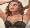 —  Întrucât se afla la rândul ei prezentă, surprinsese întreaga scenă a căror protagonişti