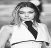 —  Acea primă mărturisire realizată iniţial îi produce o uşoară încordare a maxilarului, însă