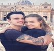 — La rândul ei şi a-şi continua drumul către lift, fără a mai adăuga vreun cuvânt în plus.