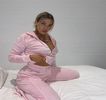 — Sa de glumă. Pe moment, singurul gest la care apelează este rotirea inevitabilă a ochilor,