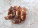 Cornuri pufoase cu ciocolata