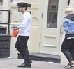 — Complet instinctiv pleoapele i se redeschid atunci când simte senzaţia de somnolenţă cum