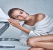 — Întărit al acestuia. Aşadar, urcă şi coboară pe lungimea respectivului într-o manieră