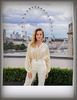 ˓0̣8̣ᵗʰ Ɗ̞.˒ Margot Robbie taking a break from tea shopping to snap a shot with the London eye.