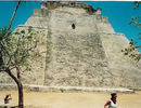 Uxmal. Piramida magicianului