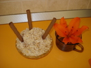 ....ADAUGAM IN CREMA,BISCUITI SFARAMATI SI GATA PRAJITURICA:)