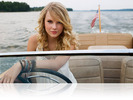 taylor_swift-002-thumb-hollywooddesktop