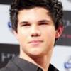 Taylor_Lautner_1241900445_3