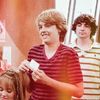 • crawlingback2me got Cole Sprouse.