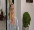Eram deja sătulă de conversația pe care o purtam cu unul dintre agenții subsemnatei, iar