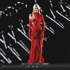 ،28.11 Ꜥℐẹṇṇẹṛ on ²³⳽ep in Paris, France; at the L’Oréal Paris Fashion Show.