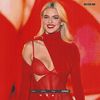 ،05.12 Ꜥℐẹṇṇẹṛ on ²³⳽ep in Paris, France; at the L’Oréal Paris Fashion Show.