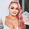 • Day 19 x 20.04.2025 w/ Ariel Winter.