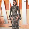 ،14.05 Ꜥℐẹṇṇẹṛ on ²ოar in Beverly Hills, CA; attends the 2025 Vanity Fair Oscar Party.