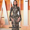 ،15.05 Ꜥℐẹṇṇẹṛ on ²ოar in Beverly Hills, CA; attends the 2025 Vanity Fair Oscar Party.