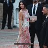 ،14.08 Ꜥℐẹṇṇẹṛ on ²⁶ʝun in Venice, IT; heading to a wedding dinner party.