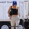 ،29.09 Ꜥℐẹṇṇẹṛ on ¹⁶ɑug in Pasadena, California; arriving at the Sunset Gower Studios.