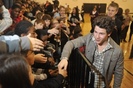 USO-s-Community-Strong-11-12-09-nick-jonas-9403446-512-340