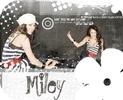Miley-Cyrus-miley-cyrus-3327768-387-313