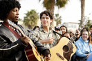 Nick+Jonas+put+impromptu+acoustic+session+KLzcIH2y7rGl