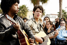 Nick+Jonas+put+impromptu+acoustic+session+Pr1Vup3HFjhl
