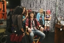 3-24-Can-t-Get-Home-To-You-Girl-hannah-montana-8853417-591-394