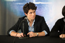 Jonas+Brothers+Announce+Surprise+Theater+Invasions+6M6SrTBKewel