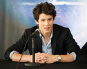 Jonas+Brothers+Announce+Surprise+Theater+Invasions+K3KC6-7bMAhl
