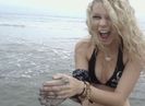 taylor-swift-bikini-02