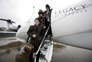 Jonas+Brothers+Arrive+UK+Private+Jet+b4ufLFujJIhl