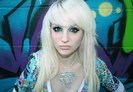 Kiki_new_pic--large-msg-119980666193