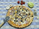 pizza cu ton- 3 poze ashley tisdale
