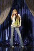 miley-cyrus_dot_com_hannahmontana-promos-season2-051