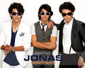 -JonasBrothers-the-jonas-brothers-6461092-1280-1024