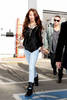 miley-cyrus_COM_BookSoupWestHollywood_8Jan2010_17