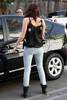 miley-cyrus_COM_BookSoupWestHollywood_8Jan2010_24