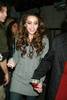 miley-cyrus_dot_com-leavingregisandkelly-nyc2006oct24-001