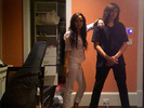 miley_Cyrus_in_white_braison_cyrus_in_black_from_twitter_608x456_280709